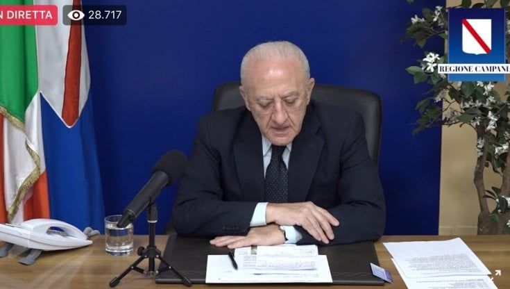 Coronavirus, De Luca: "Con comportamenti irresponsabili, tra due settimane saremo costretti a chiudere tutto"
