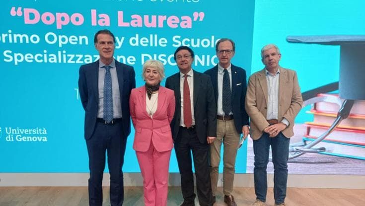 Medicina, tutti vogliono fare chirurgia plastica, troppo pochi anestesia o cure palliative