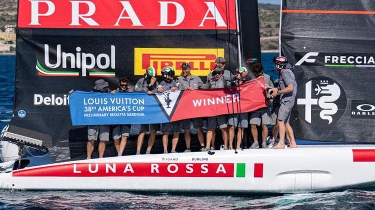 America’s Cup, Luna Rossa di Burling e Tita trionfa a Cagliari battendo in finale New Zealand