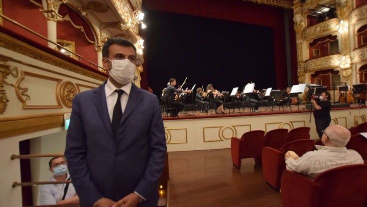 Petruzzelli, l'avvocato della famiglia contro Decaro: "Mi tutelerò per vie legali". Il sindaco: "Frase si commenta da sola"