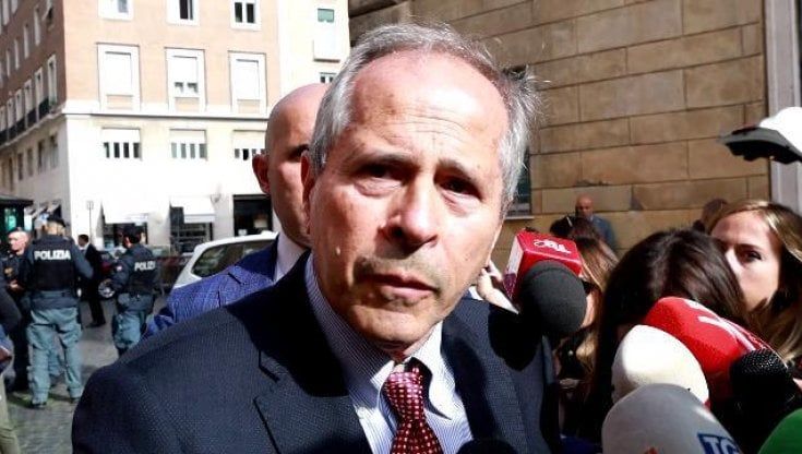 Crisanti: "Appoggio Schlein. Da virologo e senatore dico: è l'unica che saprà curare il Pd"
