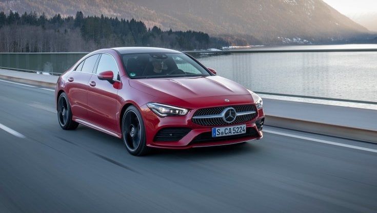 Nuova Mercedes CLA Hybrid, l'ecologica dalla doppia anima