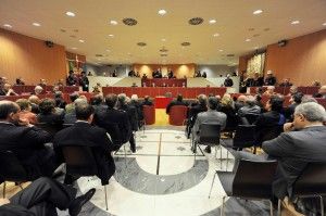 Spese pazze in Regione<br />Cinque avvisi di garanzia