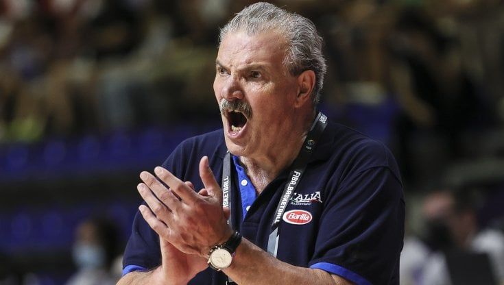 L'ultima lite sui convocati: Petrucci licenzia Sacchetti, Pozzecco nuovo ct del basket