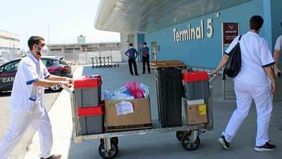 Coronavirus, è allerta a Roma per 900 bengalesi rientrati da Dacca