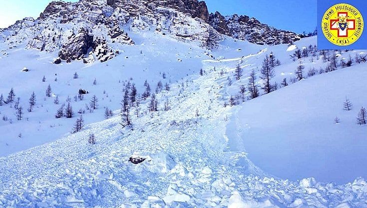 Assalto alla montagna in zona gialla, il Soccorso alpino dopo i due morti: "Attenzione, stavolta è molto pericoloso"