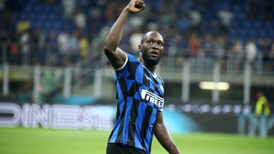 Inter, Lukaku: "Ai razzisti bisogna rispondere. Ma lasciare il campo non è la soluzione giusta"