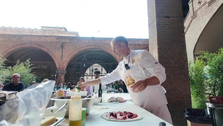 Festival Gusto, Salvo all'Arena della pizza: "Altro che ananas, utilizzate il kiwi"