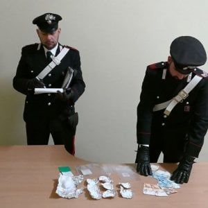 Siracusa, una quindicenne incinta usata come corriere della droga