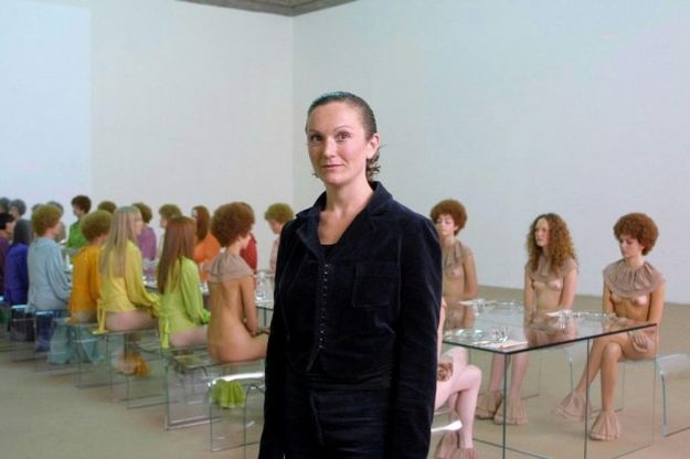 La performance di Vanessa Beecroft a Padula dà il via a “Il Cammino delle Certose”