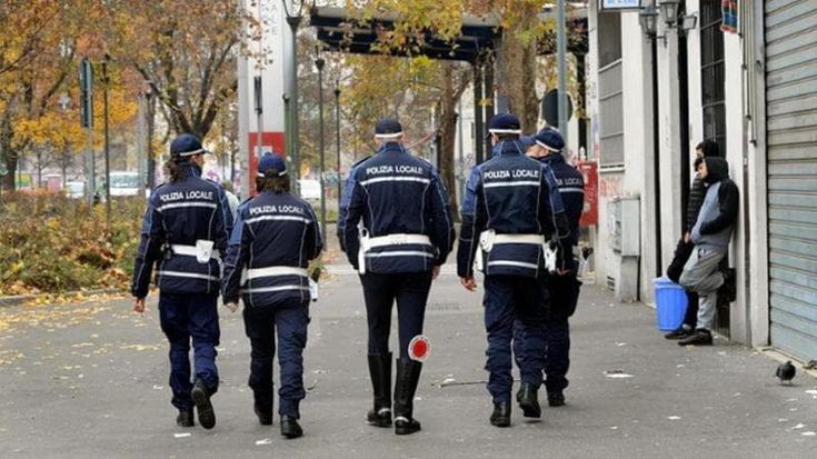 Bambina rapita dalla madre vive 11 anni da fantasma. Al padre aveva detto: “Non la troverai mai”