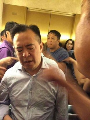 Cina: temono per i propri risparmi, gli investitori catturano il trader e lo consegnano alla polizia