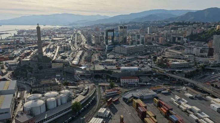 Container, industria, energia: il piano regolatore cambia il porto