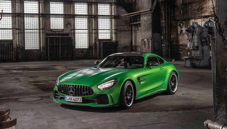 Mercedes AMG GT R