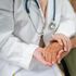 La Consulta di Bioetica contro i medici palliativisti: “L’assistenza a morire è parte della cura”
