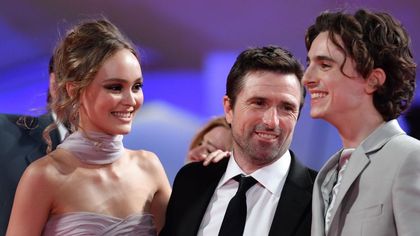 Venezia 76, Timothée Chalamet e Lily-Rose Depp giovani divi sul red carpet