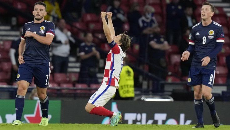 Croazia-Scozia 3-1: Modric e Perisic regalano gli ottavi ai vicecampioni del mondo