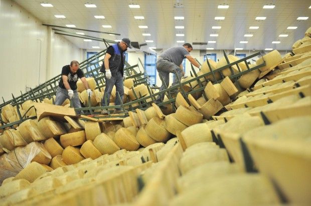 Sisma, si &egrave; concluso solo oggi<br />il recupero del Parmigiano distrutto
