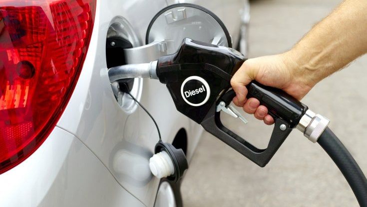 Auto elettrica, vertice dei governi contrari all'obbligo dal 2035