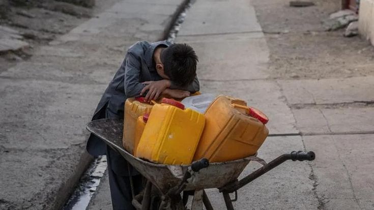 La sete di Kabul: a 4 anni dal ritorno al potere dei talebani, esplode l’emergenza acqua