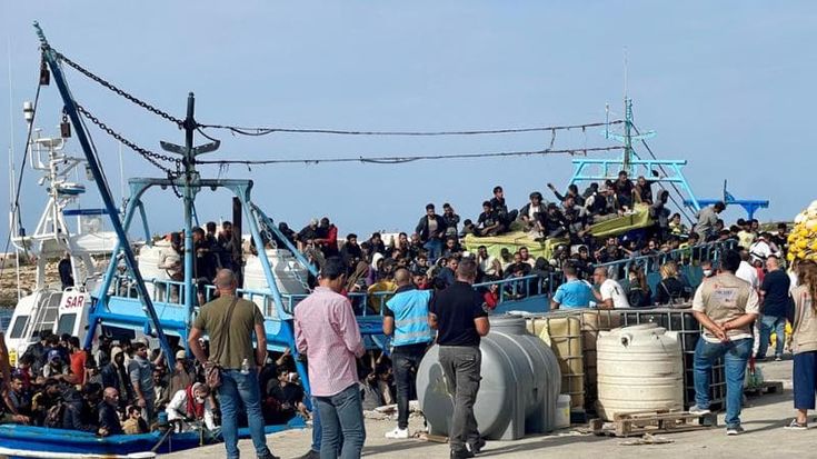 In Albania solo uomini maggiorenni: tutte le falle dell’accordo sui migranti con Tirana
