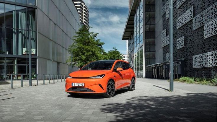Byd presenta Dolphin G Dm-i, la compatta ibrida plug-in pensata per il mercato europeo