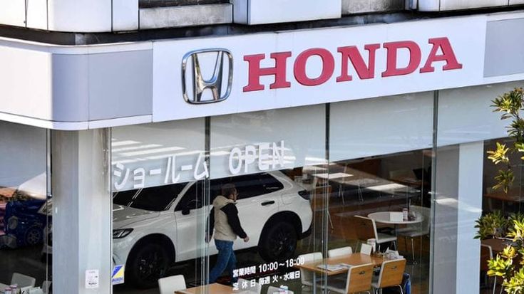 Saltano le nozze con Honda, ora Nissan cerca altri partner: in pole c’è Foxconn