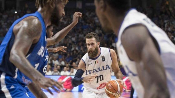 Basket, Europei; Datome: "La strada è lunga, obiettivo Istanbul". Belinelli: "Vedo tanto cuore"