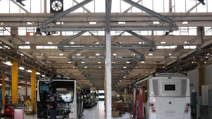 Industria Italiana Autobus, la Seri vuol chiudere la fabbrica di Bologna