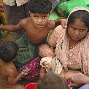 Bangladesh, 60 bambini Rohingya al giorno nascono in condizioni spaventose nati nei campi dei rifugiati