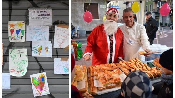 Milano, per ricambiare l'affetto dei suoi clienti bambini il panettiere organizza una festa di Natale
