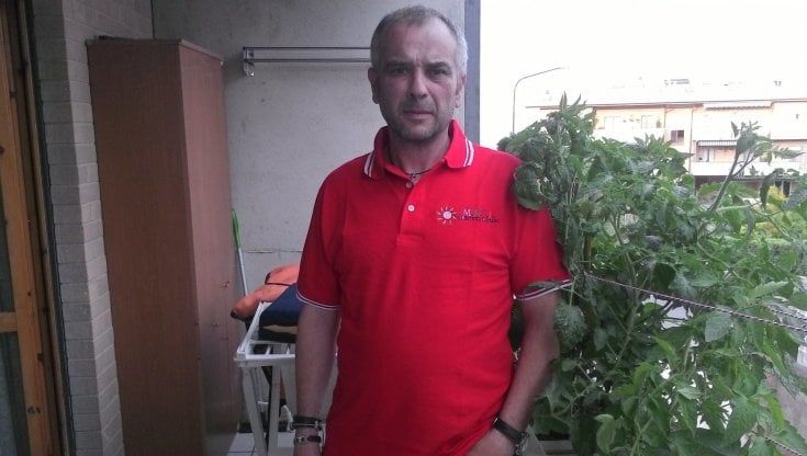 Luciano artigiano morto sul lavoro a Porto Recanati: la famiglia e la moto nel cuore