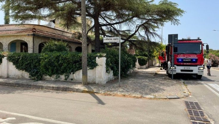Incendio in una villa a Nardò: cagnolino muore soffocato dal fumo. Le fiamme dopo un cortocircuito