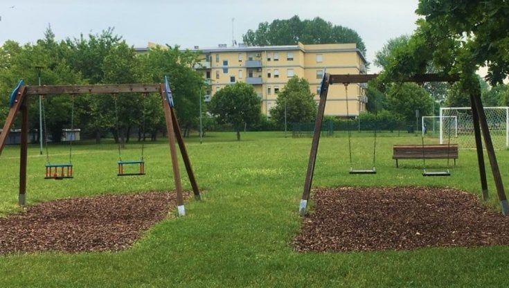 Giochi bimbo più sicuri nei parchi della città: gli interventi conclusi e quelli futuri 