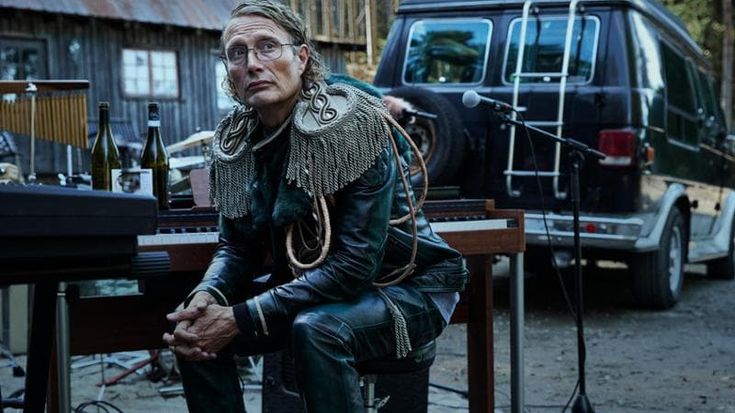 Mads Mikkelsen: “In un mondo di John Lennon e Paul McCartney, io sono Ringo Starr”