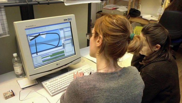 Coronavirus, donne in prima linea: così sul posto di lavoro in Toscana si contagiano 7 volte su 10