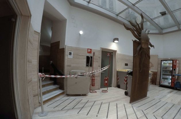 Consiglio comunale di Napoli, degrado e disagi