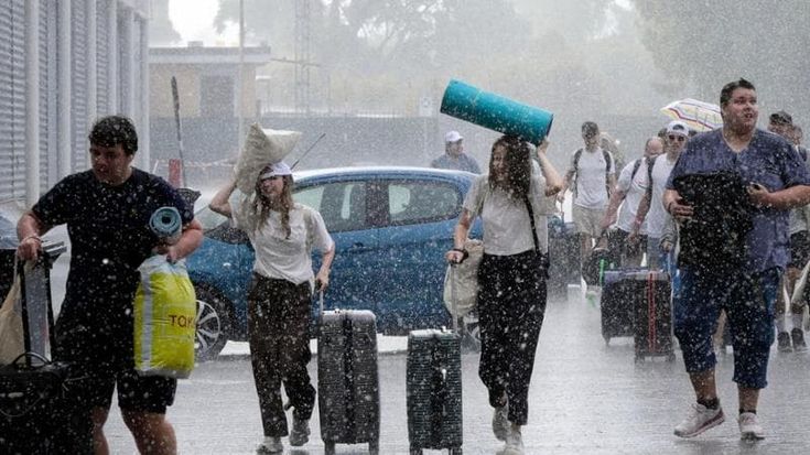Tra i 25mila della Fiera di Roma, sacchi a pelo, balli e karaoke. “Leone ora ci indichi la strada”