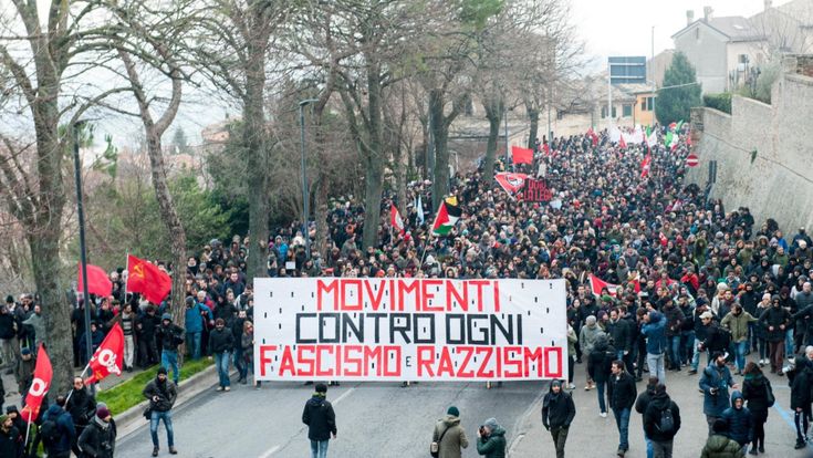 Macerata, tutti i passi falsi del questore rimosso: “È inadeguato” 