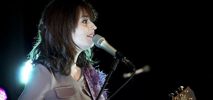 Carmen Consoli: "A 40 anni mi sento vecchia. <br />I fan non vogliono pi&ugrave; autografi, solo selfie"