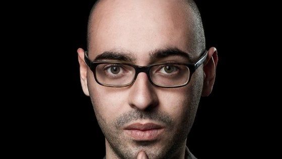 "Aggredito da una persona di colore", il post di Aranzulla fa infuriare i fan su Facebook: "Razzista"