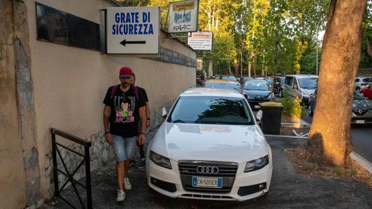 Caos parcheggi allo stadio, la proposta della minisindaca: “Serve il modello Ultimo”