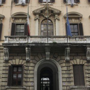 Pa, sindacati pronti allo sciopero: "Chiediamo 150 euro di aumento, non mance"