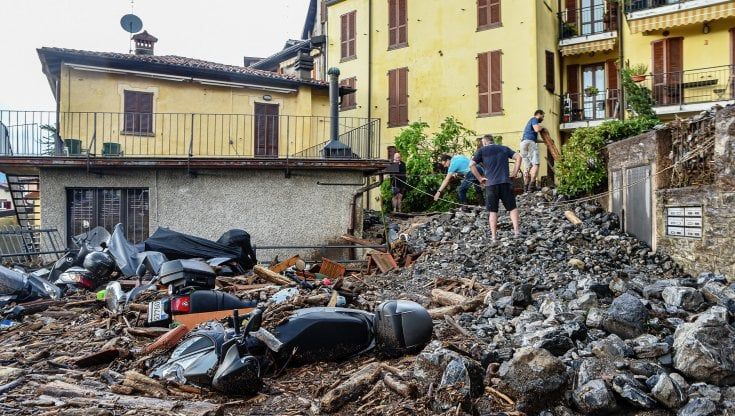 Il maltempo in Lombardia: la Regione chiede lo stato di emergenza. La solidarietà di Mattarella e la visita di Clooney