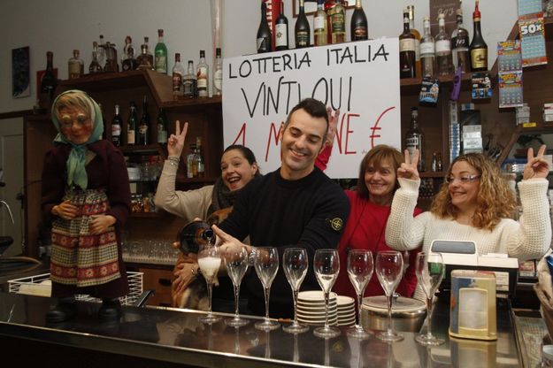 Lotteria Italia regala un milione di euro nel Varesotto: ecco il bar della vincita