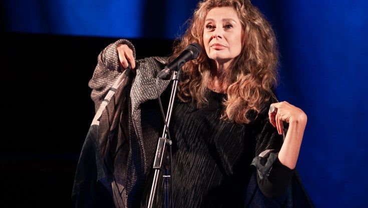 “Eri con me”. Alice al Pantheon canta Battiato