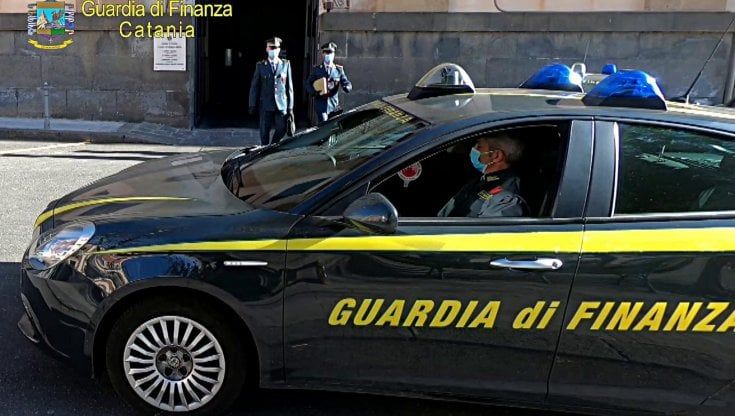 Catania, l’ereditiere, il giocatore d’azzardo, l’emigrato: ecco i furbetti del reddito di cittadinanza