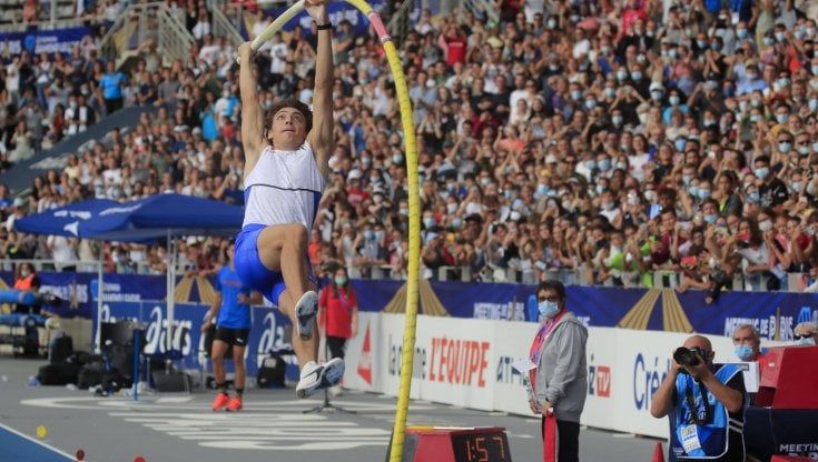 Atletica, Diamond League di Parigi nel segno di Duplantis e Thompson-Herah