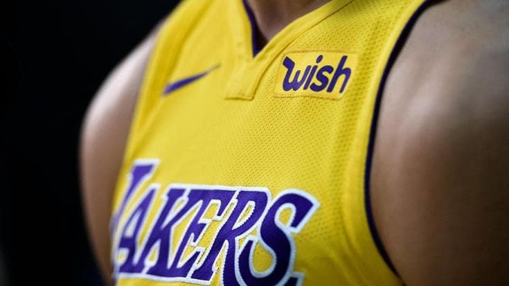 I Lakers cambiano padrone, la famiglia Buss vende a Walter per 10 miliardi di dollari