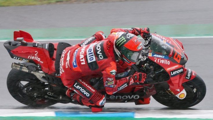 Bagnaia, caduta nell'ultimo giro del Gp del Giappone: ecco cosa è successo